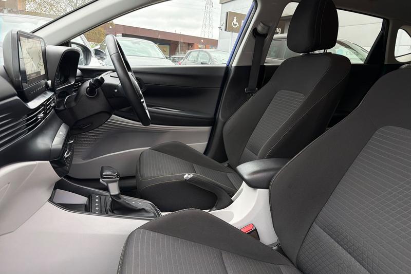 Used Hyundai i20 2023 for sale - 77685121: Photo 38