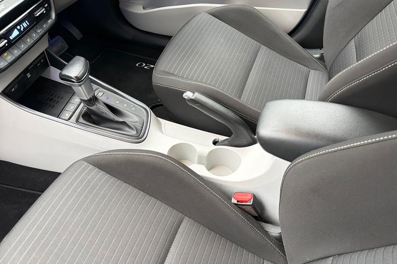 Used Hyundai i20 2023 for sale - 77685121: Photo 39