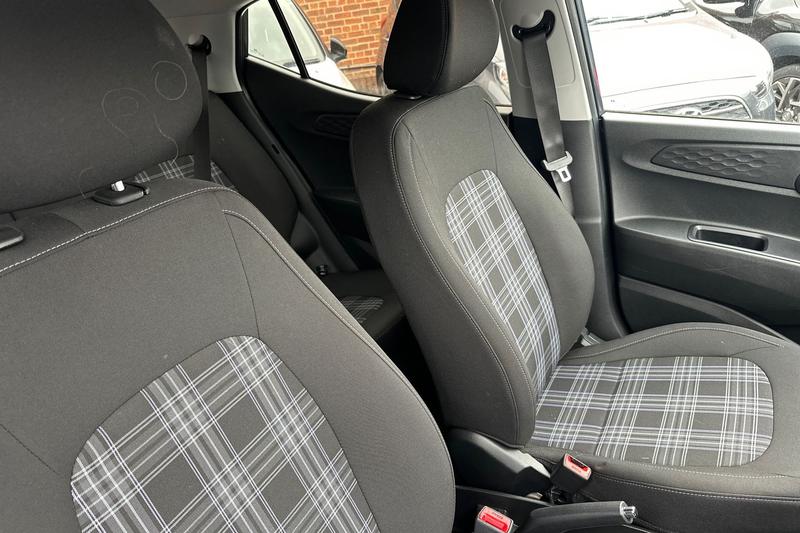 Used Hyundai i10 2024 for sale - 76196575: Photo 25