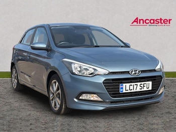 Used Hyundai i20 2017 for sale - 77981333: Photo
