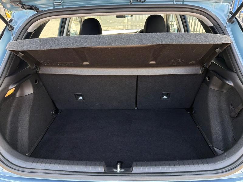 Used Hyundai i20 2017 for sale - 77981333: Photo 24