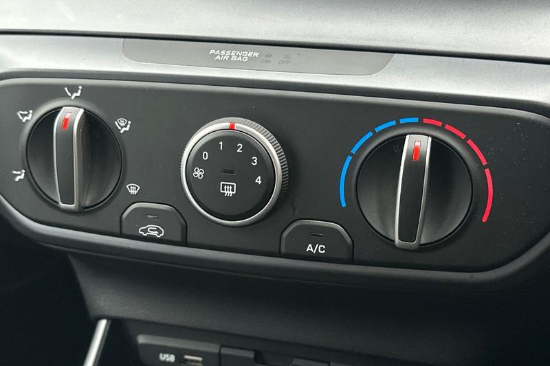 Used Hyundai i20 2023 for sale - 77064040: Photo 15