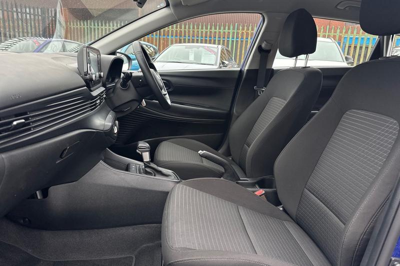 Used Hyundai i20 2023 for sale - 77064040: Photo 28