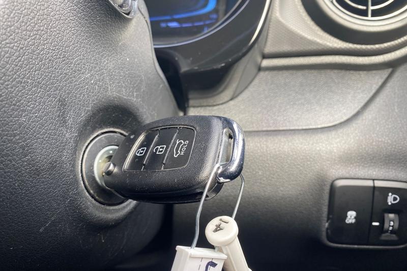 Used Hyundai i10 2024 for sale - 77619878: Photo 25