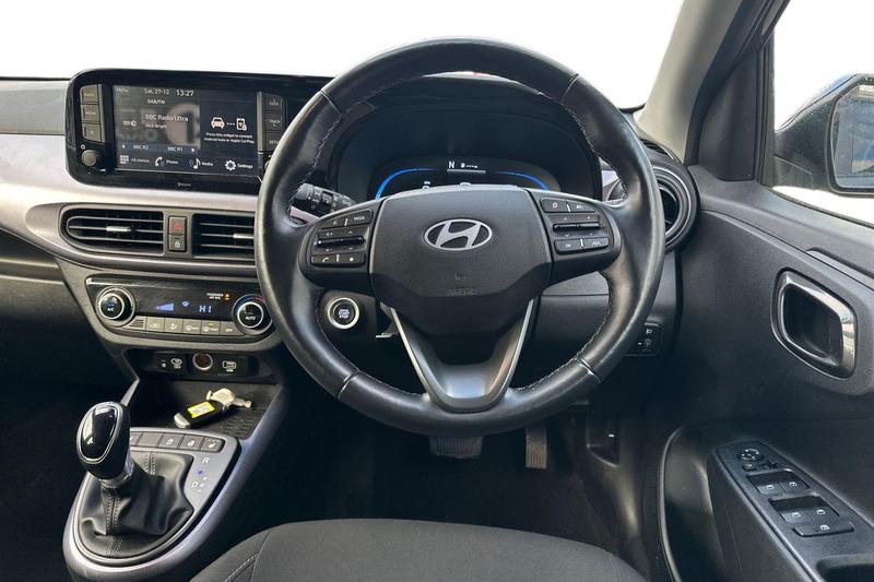 Used Hyundai i10 2023 for sale - 77055882: Photo 11