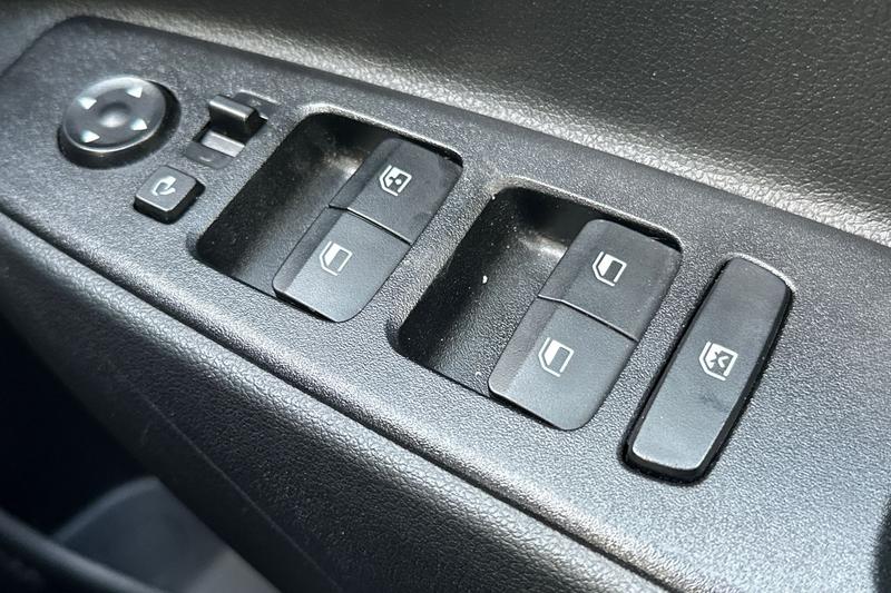 Used Hyundai i10 2023 for sale - 77055882: Photo 16