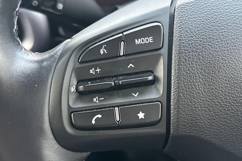 Used Hyundai i10 2023 for sale - 77055882: Photo 21