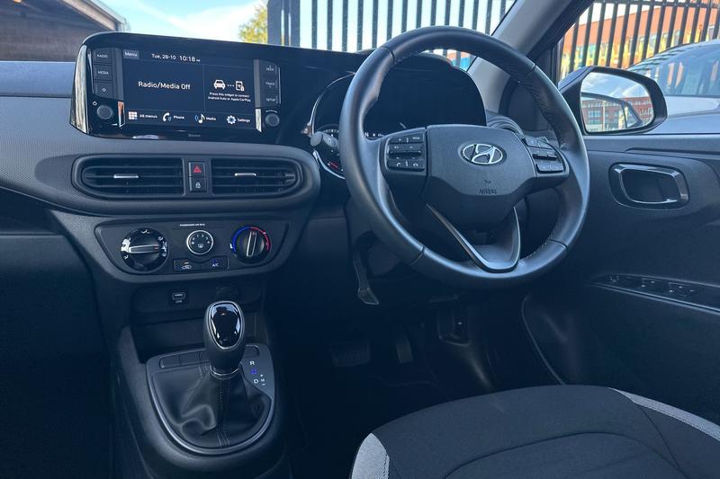 Used Hyundai i10 2023 for sale - 76394178: Photo 14