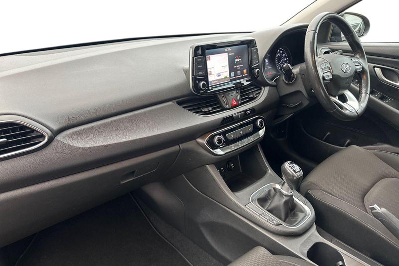 Used Hyundai i30 2017 for sale - 77019029: Photo 13