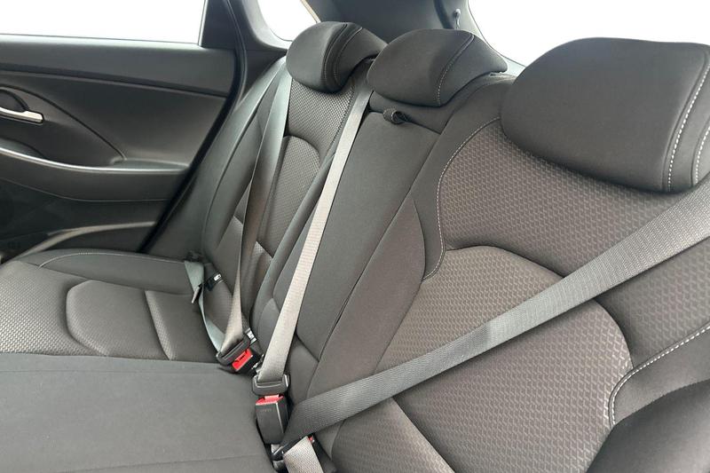 Used Hyundai i30 2017 for sale - 77019029: Photo 23