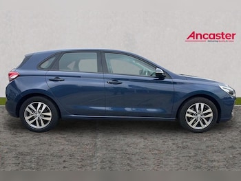 Used Hyundai i30 2017 for sale - 77019029: Photo