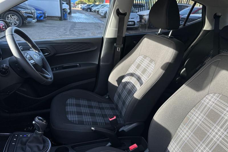 Used Hyundai i10 2024 for sale - 76394185: Photo 25