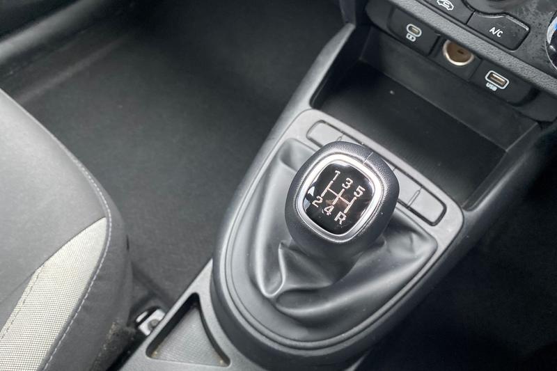 Used Hyundai i10 2023 for sale - 77647454: Photo 14