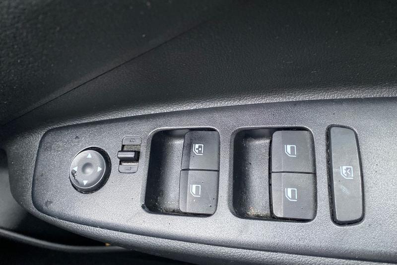 Used Hyundai i10 2023 for sale - 77647454: Photo 16