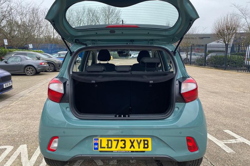 Used Hyundai i10 2023 for sale - 77647454: Photo 24