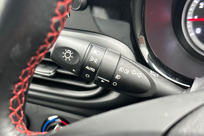 Used Hyundai i10 2021 for sale - 76308837: Photo 30