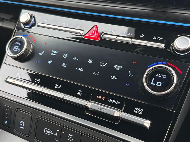 Used Hyundai Santa Fe 2025 for sale - 77994759: Photo 15