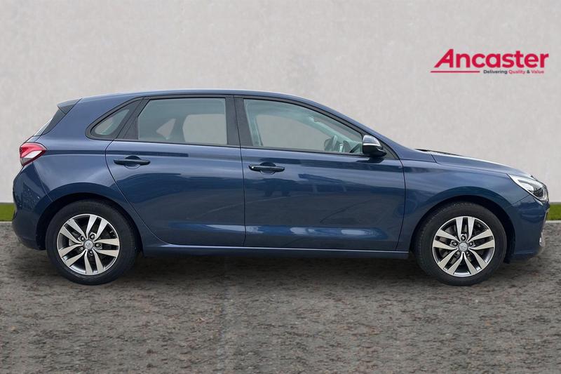 Used Hyundai i30 2017 for sale - 76920020: Photo 2