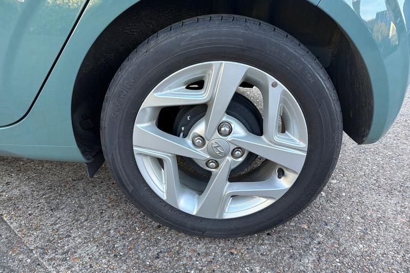 Used Hyundai i10 2023 for sale - 77659762: Photo 9