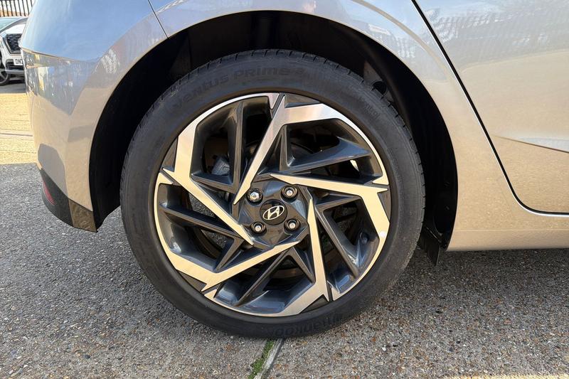 Used Hyundai i20 2022 for sale - 77718723: Photo 9