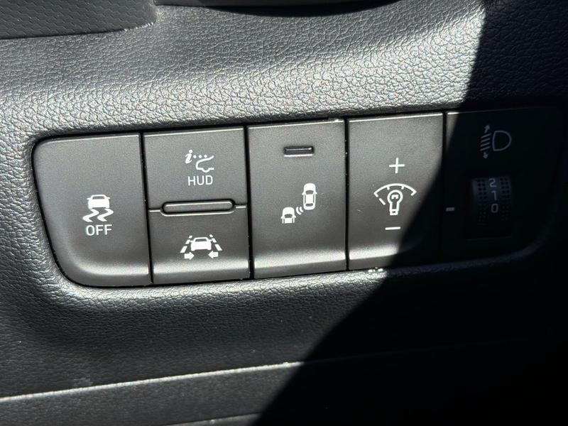 Used Hyundai KONA 2018 for sale - 78153097: Photo 33