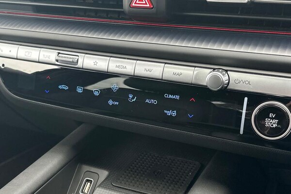 Used Hyundai IONIQ 6 2024 for sale - 74885793: Photo 15