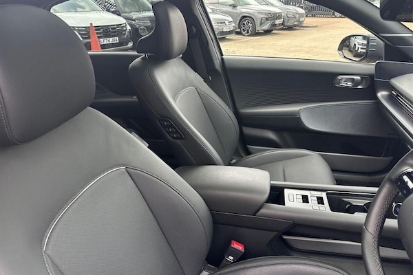 Used Hyundai IONIQ 6 2024 for sale - 74885793: Photo 25