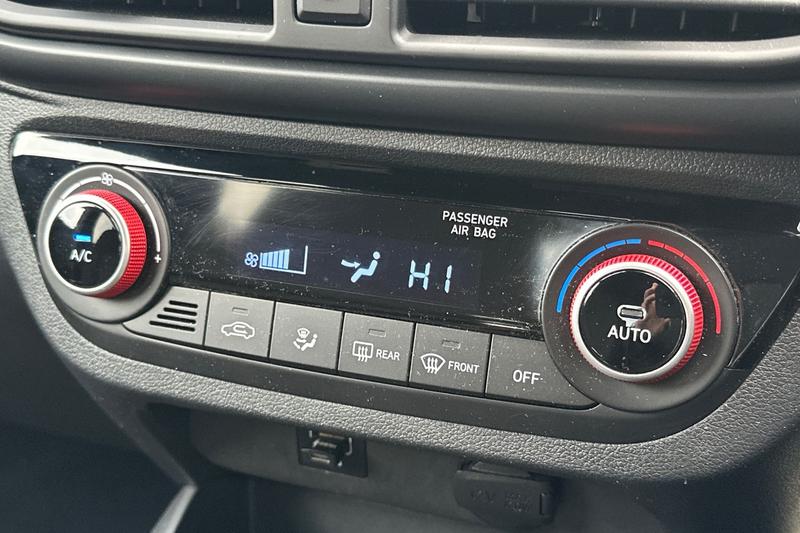 Used Hyundai i10 for sale - 76467663: Photo 15