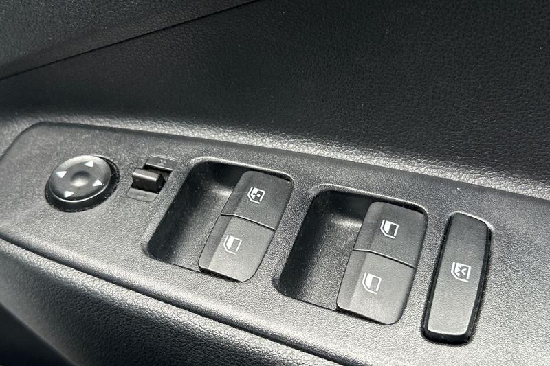 Used Hyundai i10 for sale - 76467663: Photo 16