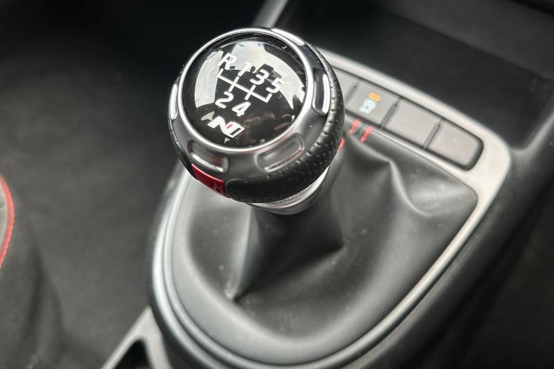 Used Hyundai i10 for sale - 76467663: Photo 26