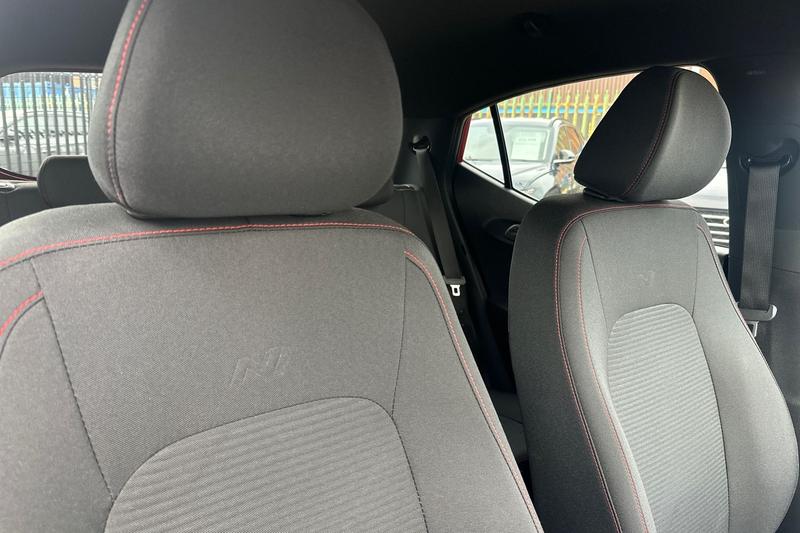 Used Hyundai i10 for sale - 76467663: Photo 35