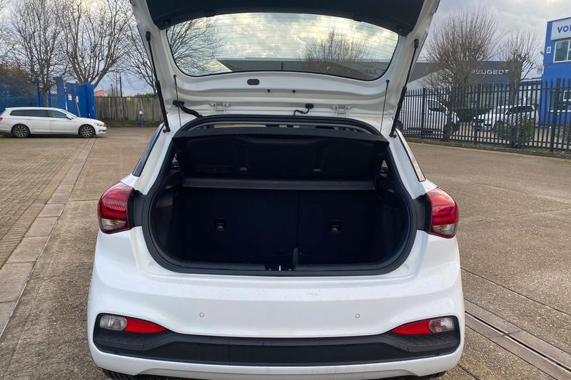 Used Hyundai i20 2019 for sale - 77306955: Photo 24