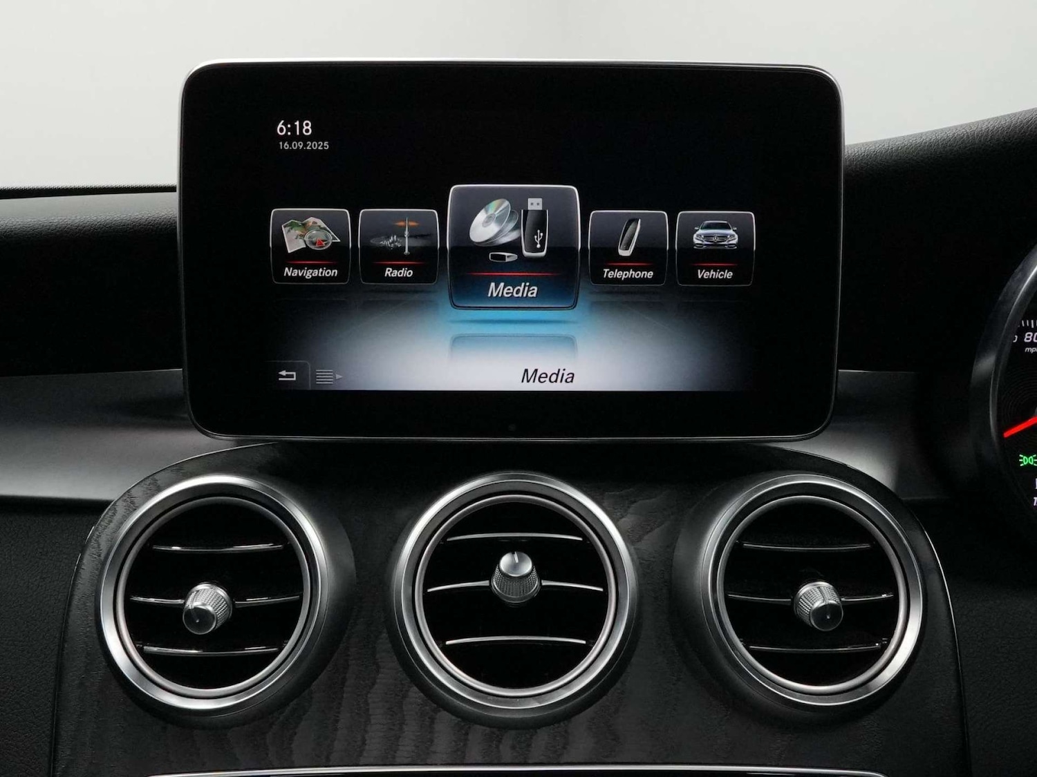 Used Mercedes-Benz C Class 2015 for sale - 77745616: Photo 48