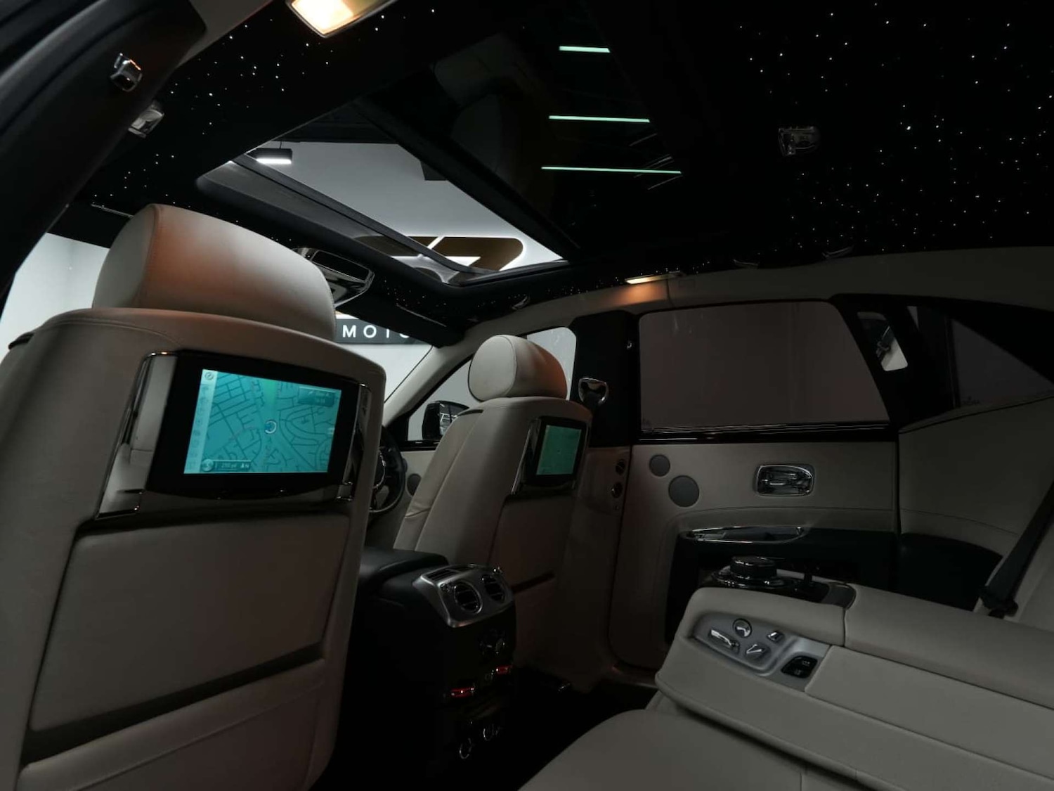 Used Rolls-Royce Ghost 2014 for sale - 76375097: Photo 28