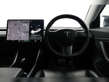 Used Tesla Model 3 2019 for sale - 79180047: Photo