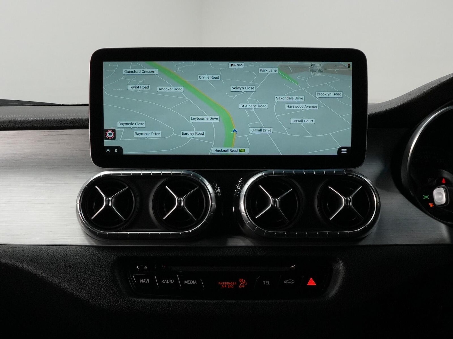 Used Mercedes-Benz X-Class 2018 for sale - 76138398: Photo 15