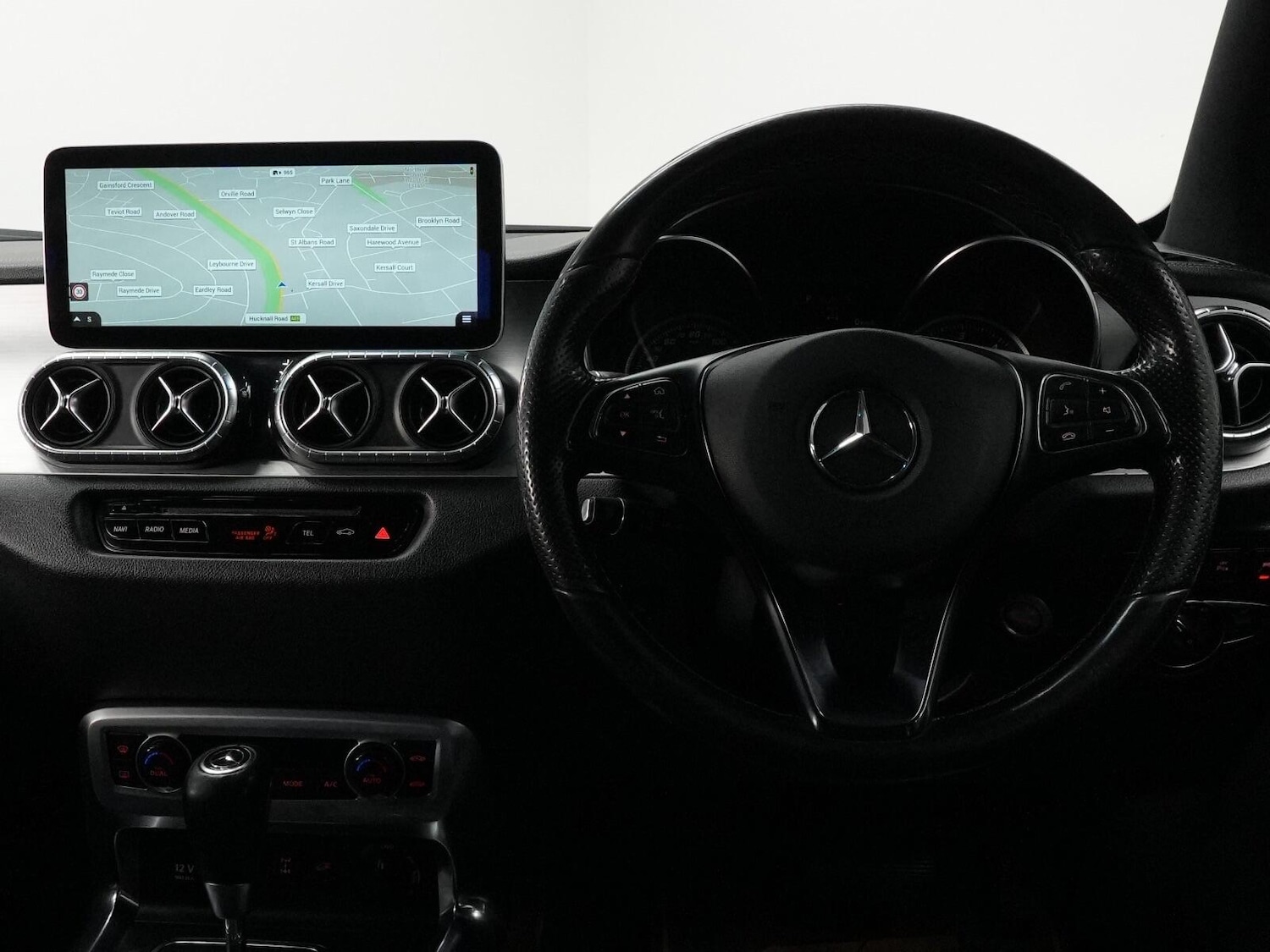 Used Mercedes-Benz X-Class 2018 for sale - 76138398: Photo 61
