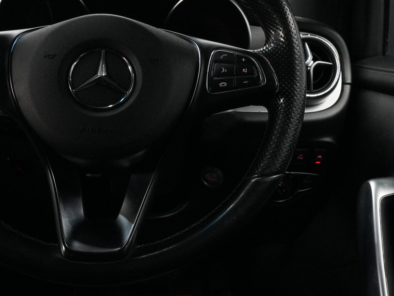 Used Mercedes-Benz X-Class 2018 for sale - 76138398: Photo 65