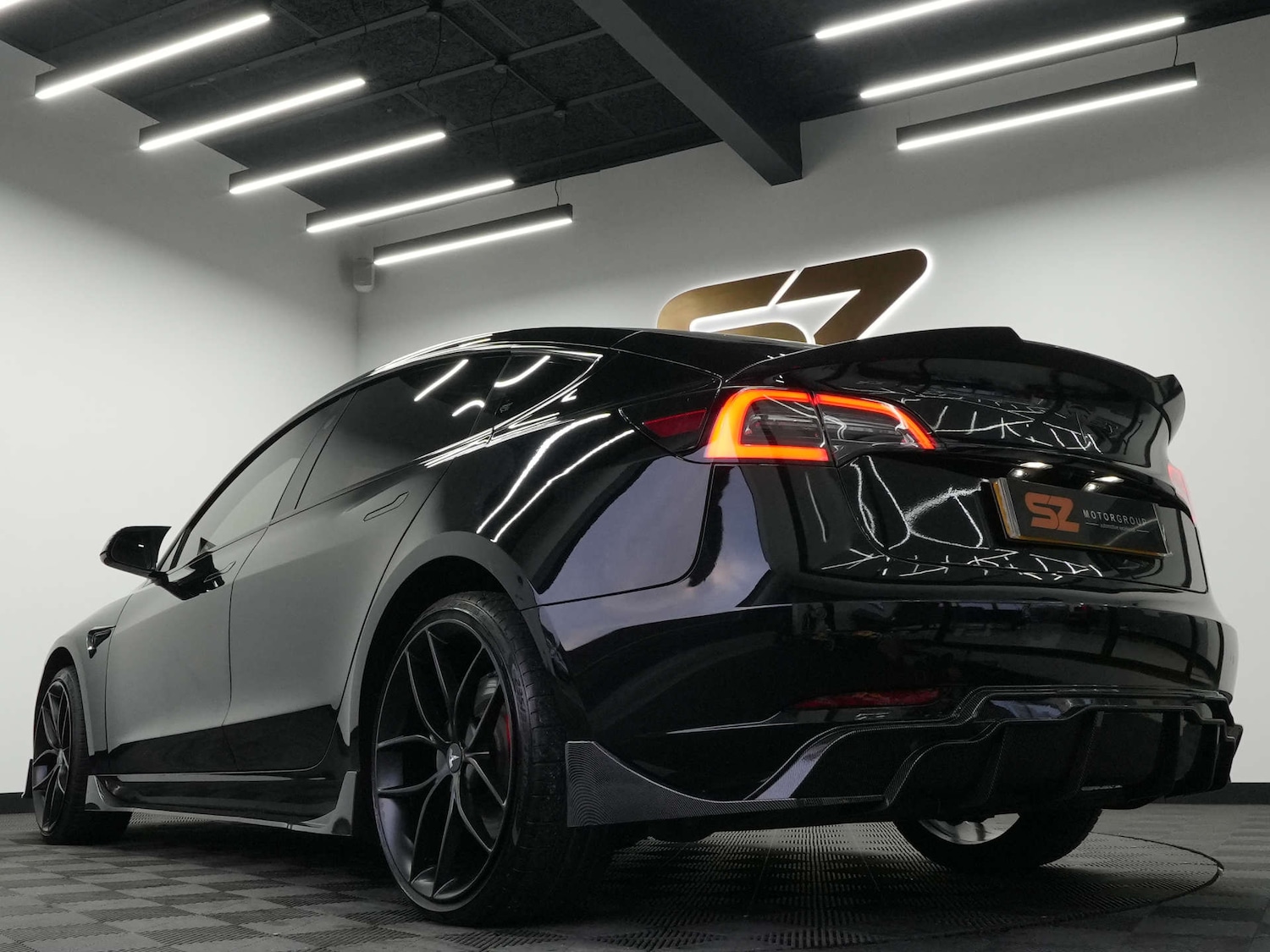 Used Tesla Model 3 2021 for sale - 76830019: Photo 2