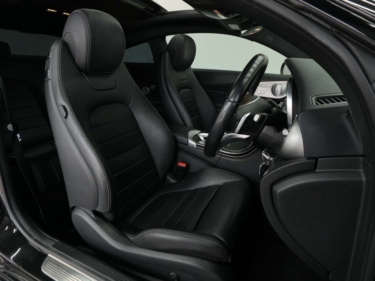 Used Mercedes-Benz C Class 2018 for sale - 77211840: Photo 10