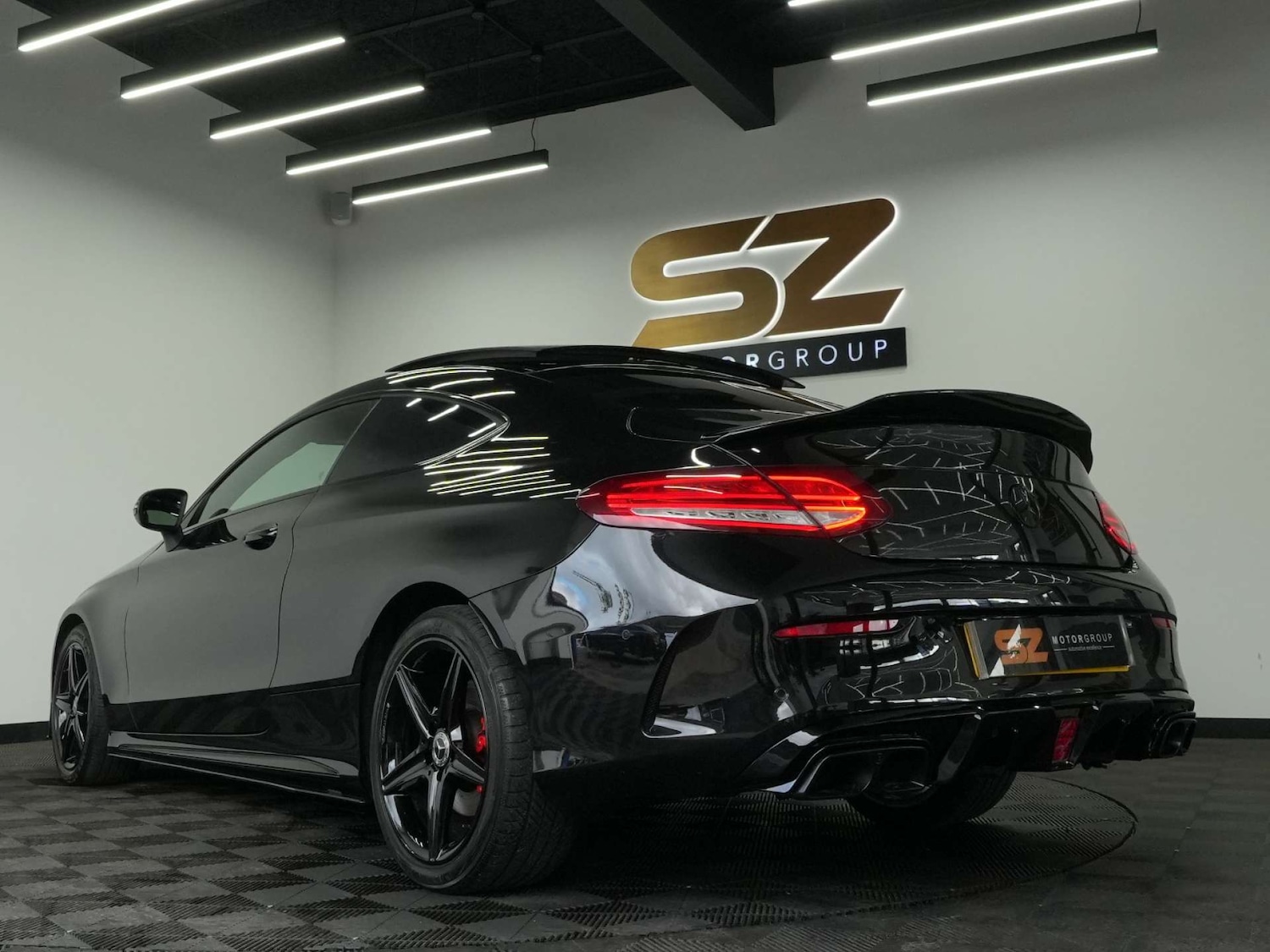 Used Mercedes-Benz C Class 2018 for sale - 77211840: Photo 2