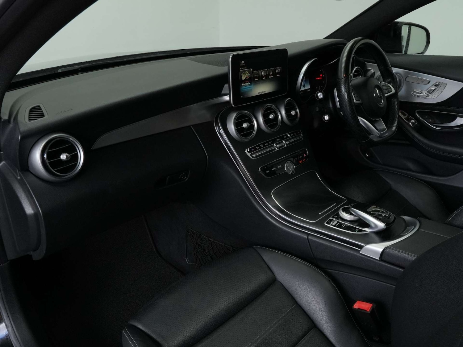 Used Mercedes-Benz C Class 2018 for sale - 77211840: Photo 27