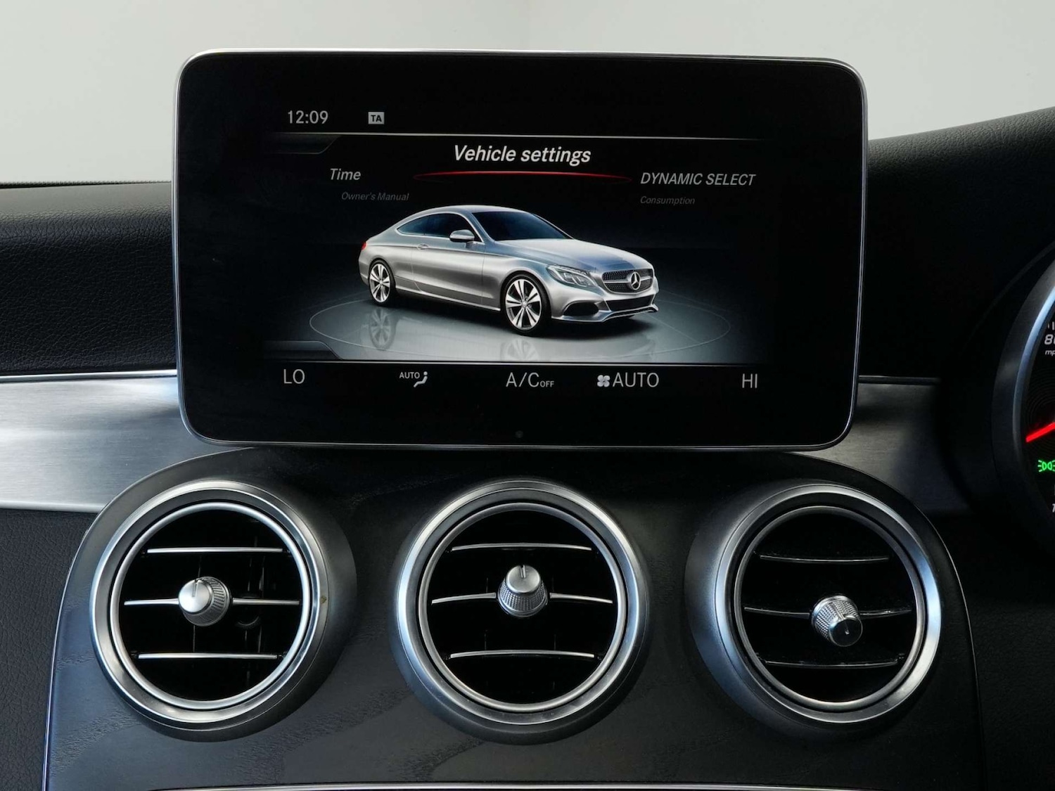 Used Mercedes-Benz C Class 2018 for sale - 77211840: Photo 45