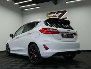 Used Ford Fiesta 2018 for sale - 76453763: Photo