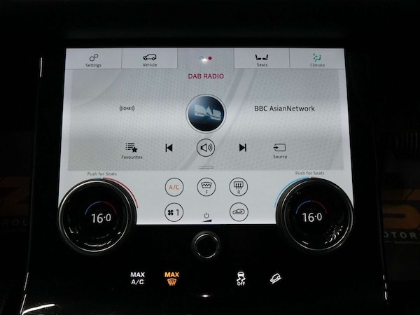 Used Land Rover Range Rover Velar 2018 for sale - 76278395: Photo 66
