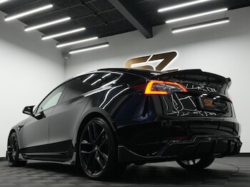 Used Tesla Model 3 2021 for sale - 75940899: Photo