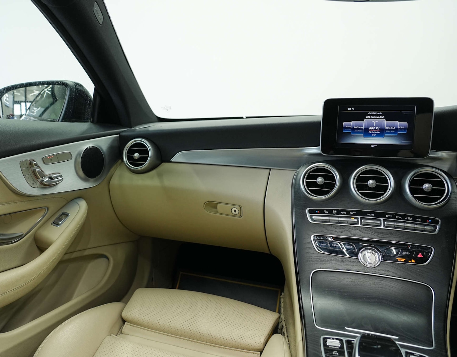 Used Mercedes-Benz C Class 2016 for sale - 77492487: Photo 57