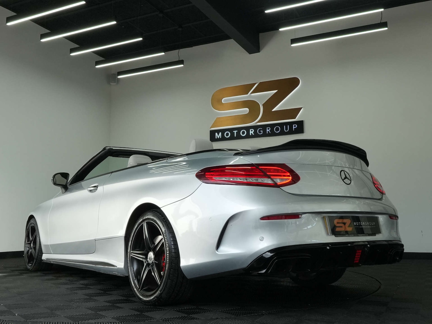 Used Mercedes-Benz C Class 2018 for sale - 76356043: Photo 2