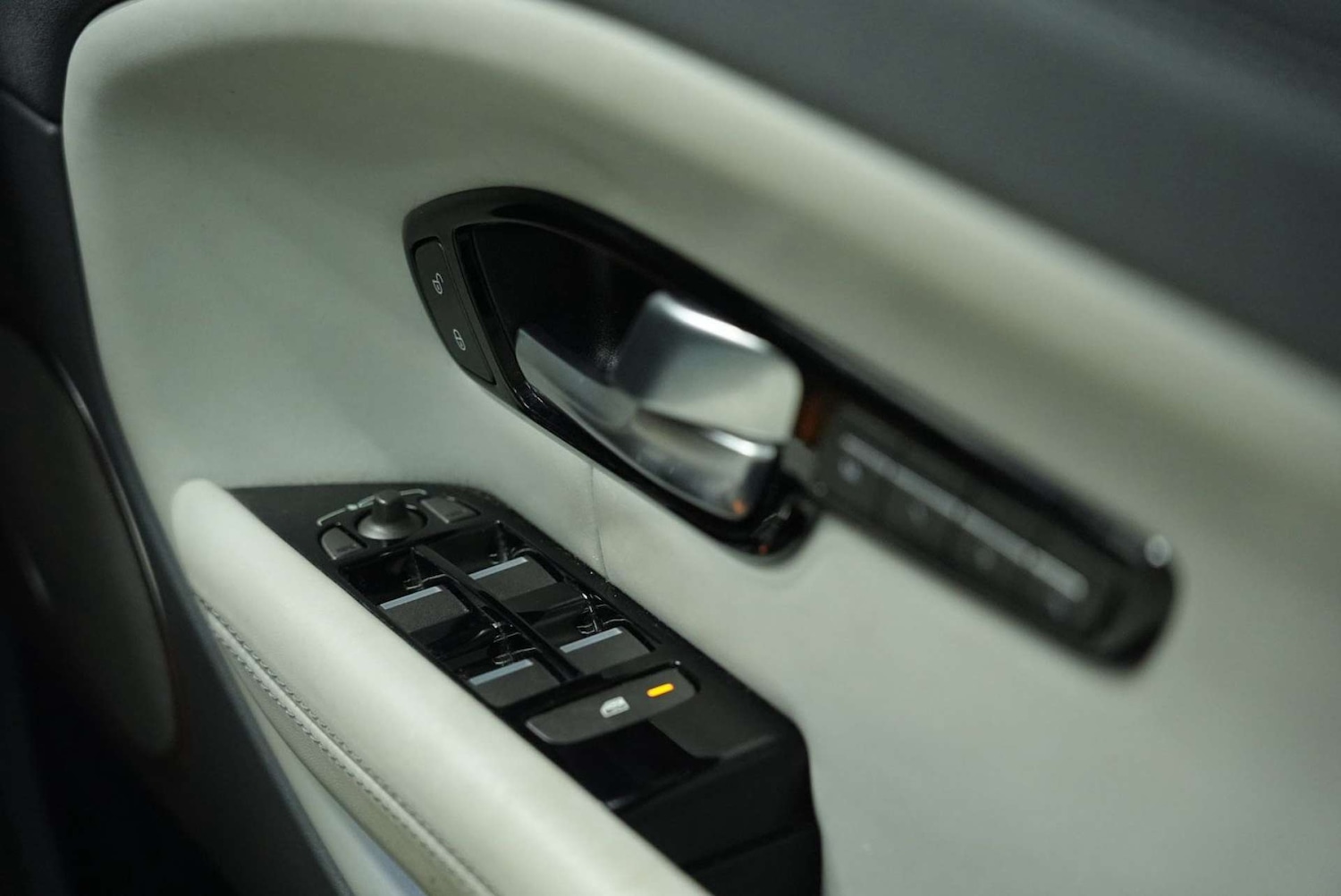 Used Land Rover Range Rover Evoque 2015 for sale - 77236287: Photo 8