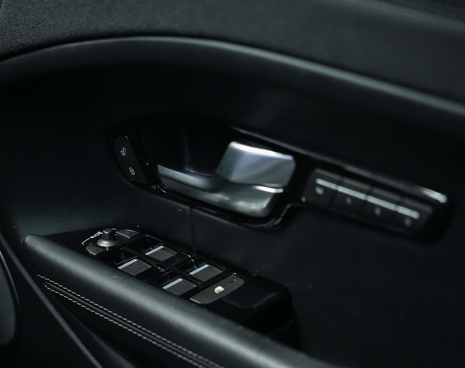 Used Land Rover Range Rover Evoque 2018 for sale - 78041830: Photo 72